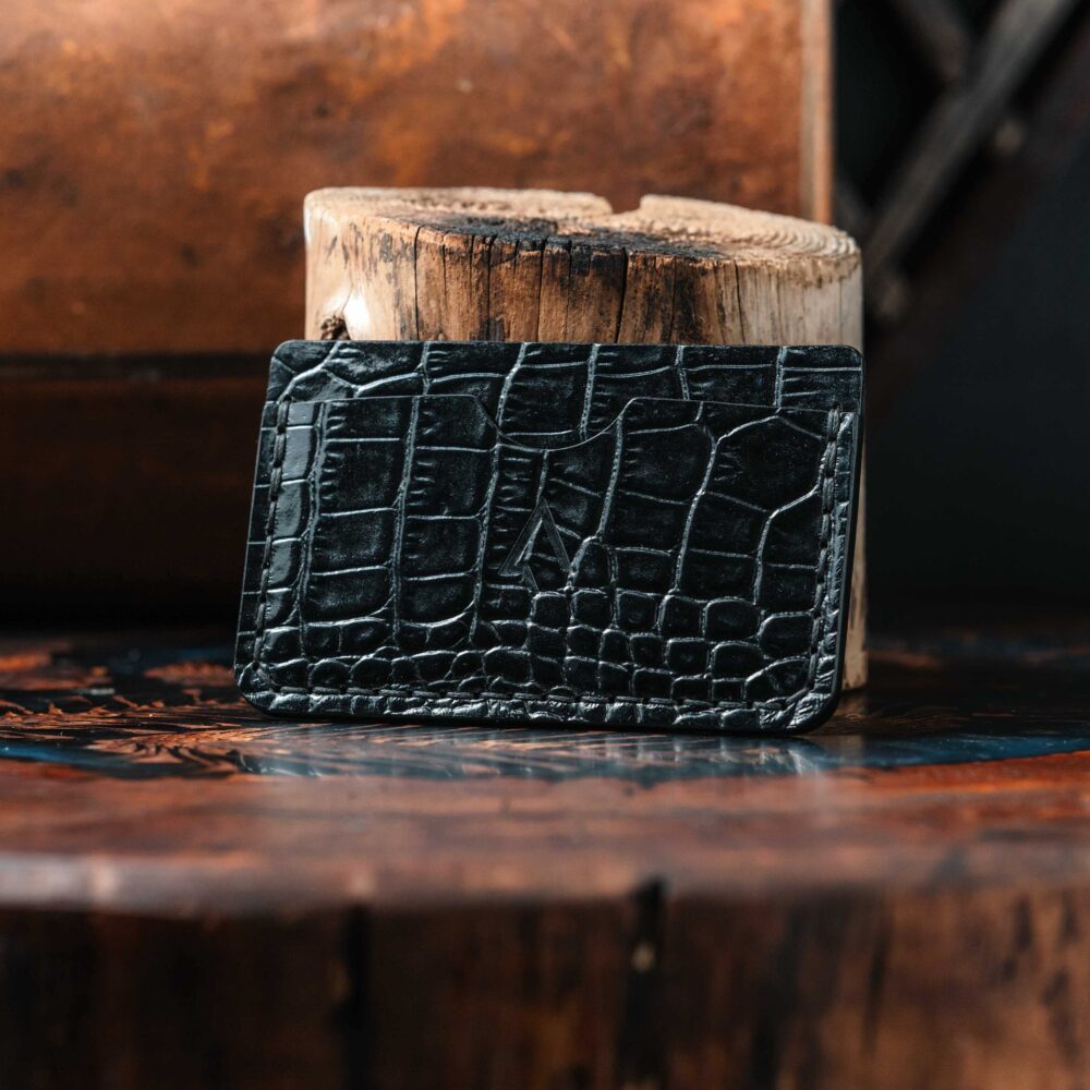 Knoll V1 in black "Buttero crocco"
