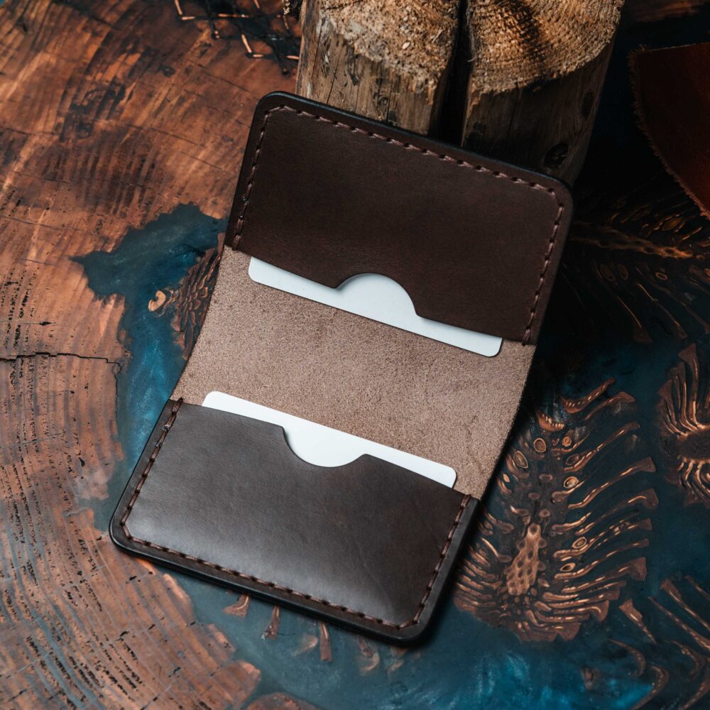 "Minimal Bifold" in dark brown "Lituanica"